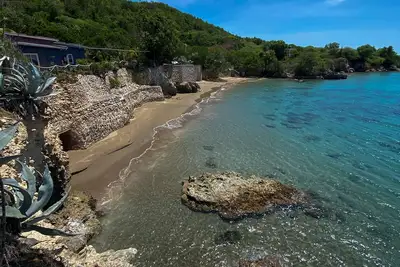 Image de Villa inoubliable: A / C, vue coucher de soleil sur les dauphins, 2 plages privées, piscine