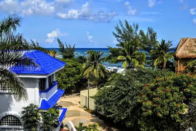Image de 3 Chambres, Pas De La Plage, Grande Piscine, ENTIÈREMENT ÉQUIPÉ