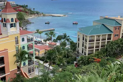 Image de Rare 3 Bd Marriott Frenchman's Cove - Réservation en cours à l'été 2021