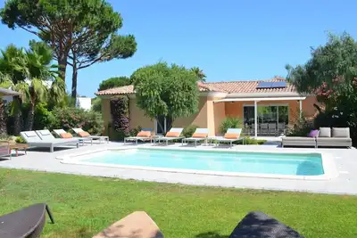 Image de Villa Master Suite avec piscine privée, jardin et parking & Spa
