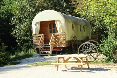 Image de Roulotte insolite dans une ambiance far west aux portes de Troyes