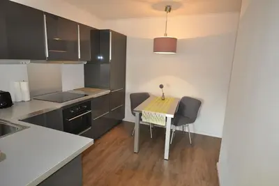 Image de nouvel appartement meublé pour deux personnes dans une maison de campagne restaurée à droite sur l'eau