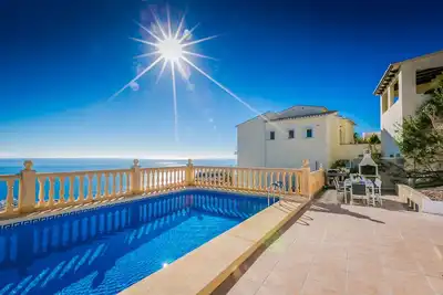 Image de Casa Del Mar - Cumbre Del Sol - Vue mer, Piscine chauffée, climatisation et Wifi.
