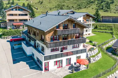 Image de Haus Rothorn, panorama d'appartement pour 6-7 personnes avec balcon dans un endroit ensoleillé