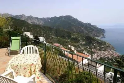 Image de Grand-mère Anna à Ravello avec terrasse vue mer adaptée aux familles