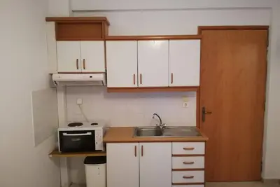 Image de nouvel appartement familial en bord de mer Ă Ligaria, jardin avec barbecue et four