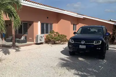 Image de Villa Iguana complète avec Suv de voiture