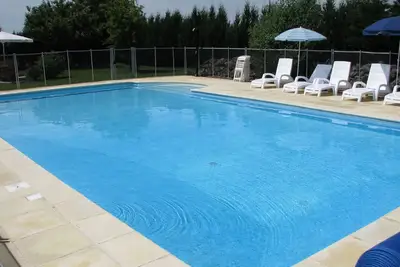Image de Beaurepaire - La Grange : Gite 6 personnes avec piscine.