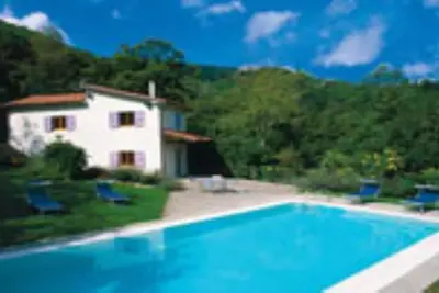 Last Minute Maison de lavande de 'Zen in Jazz! ', villa avec piscine