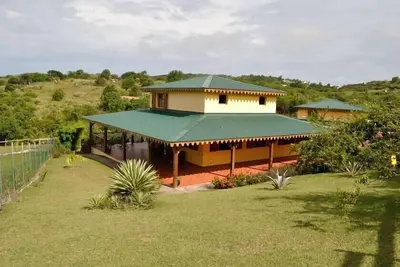 Image de Villa avec piscine, vue sur mer, à 2 km de la plage, 3 chambres, 8 personnes