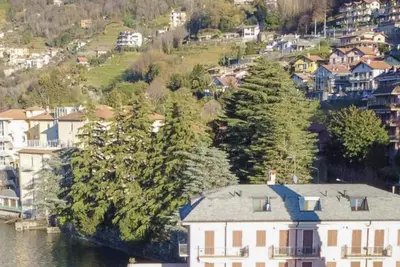 Image de Plage privée, Front de lac, Wifi gratuit, Climatisation, Parking gratuit, Design 2 Chambres
