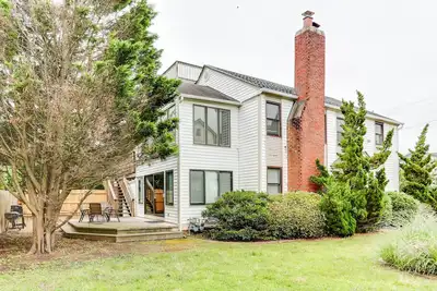 Image de Ocean Side, North End, Premier étage, 2 Chambre Condo.