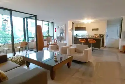 Image de À 2 pas de la Lleras parque (Zona Rosa)