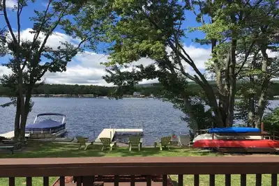 Image de Cozy Peaceful 75 'Lakefront House sur le lac Henry! Juin Prix SPÉCIAL!