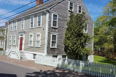 Image de Belle maison intown Nantucket avec parking. Courte promenade à