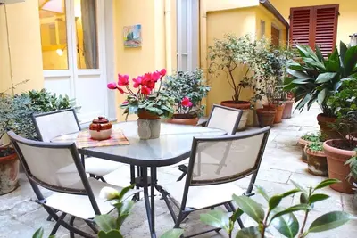 Image de Centre Historique De Florence, Proche Du S. M. Station De Novella Et CATHÉDRALE, Wi-Fi