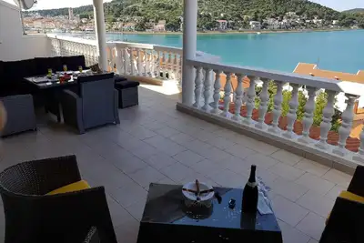 Image de Villa Dolores vue mer et front de mer Ă Tisno sur la cĂ´te dalmate