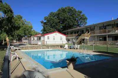 Image de 6bd Great Getaway pour les grands groupes et réunions sur Table Rock Lake 2km de la Ddc!