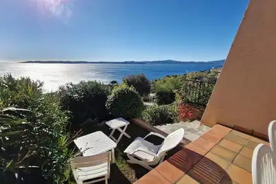 Image de 2 Pieces Vue Mer Garage Piscine Dans La Residence Avec Acces Direct A La Plage