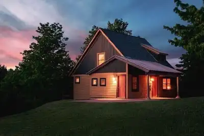 Image de Spécial d'automne! ! Septembre et octobre- Réservez 2 nuits et obtenez votre 3ème nuit Gratuite! !