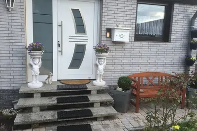 Image de L'appartement est situé dans un quartier résidentiel calme de l'A7 A44 + A49 à qui. Min. De