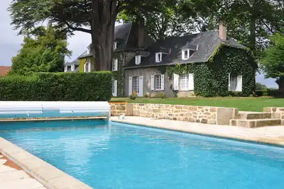 Image de Superbe Manoir avec piscine, pleine nature, très calme, 12 pers