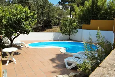 Image de Près de Lloret de Mar, 8 personnes, piscine, barbecue, wifi.
