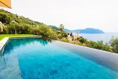 Image de Villa PRIVÉE avec vue mer, piscine, jardin, double parking