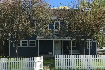 Image de Grand quartier à cinq minutes à pied du coeur de la ville