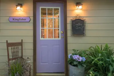 Image de Cottage privé au Lake Resort - Unique, calme, près de la ville, Animaux Ok