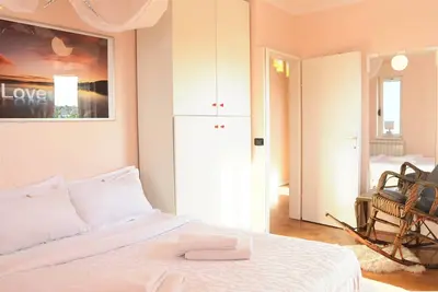 Image de Excellent emplacement, vue exceptionnelle, connexion Wi-Fi, garage, 5 personnes
