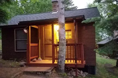Image de Vintage Vermilion - Cabines et retraite (cabane de bouleau) Belles cabanes au bord du lac