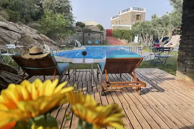 Image de Villa Athena - villa de cinq chambres avec piscine privée - cave -barbecue - héliport