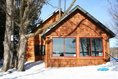 Image de Front de lac, piscine, plage, kayaks, canoës, bateaux à aubes tous libres-dort jusqu'à 10