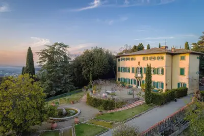Image de Luxueuse villa XVIIIe avec piscine, entreprise vinicole, Chianti, centre Toscane