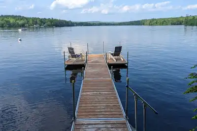 Image de Maranacook Lake, Waterfront, maison au bord du lac entièrement rénovée avec vue imprenable.