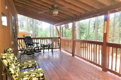 Image de Cabane Rustique (Cabine Mlb) - Confortable Cabines Immobilier, Llc.