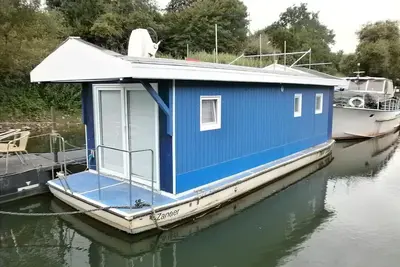 Image de bateau sport chic avec terrasse 16 m²