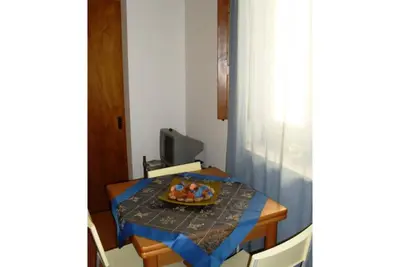 Image de Petit Appartement Dans Le Centre 300 Mt De La Station De Port Et Bus avec Wifi