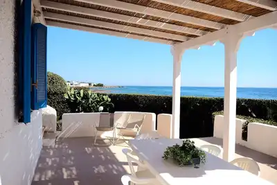 Image de Villa avec un quai flottant