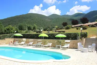 Image de Appartement près de Rome dans la campagne avec piscine et vue panora