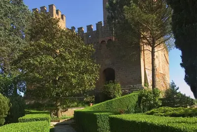 Vivez des vacances à couper le souffle dans un château, restaurant, belle vue