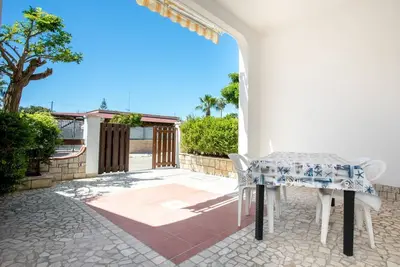 Image de Villa près des plages équipées, la baie de Torre Lapillo, 3 chambres, internet