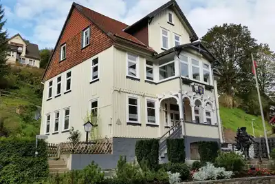 Image de Appartement neuf de classe à 4 p, sommiers, Wlan, 3 écrans plats