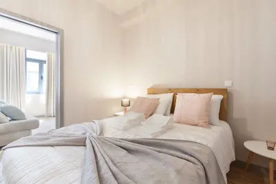 Image de Sendme2Portugal @ Apart. Eca Queiroz - Santa Catarina