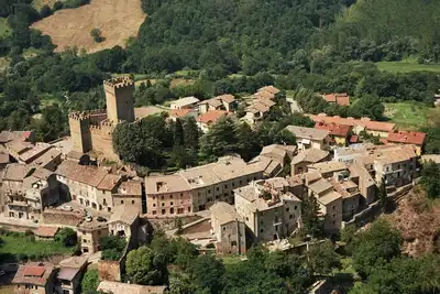 Vivez des vacances à couper le souffle dans un château, restaurant, belle vue