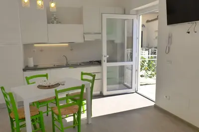 Image de App. Alice, Wifi gratuit, climat, micro-ondes, lave-vaisselle, Smart Tv, sèche-cheveux