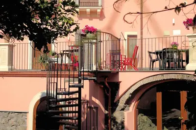 Image de Etna View entièrement rénové appartement de luxe Dans résidence historique en Sicile