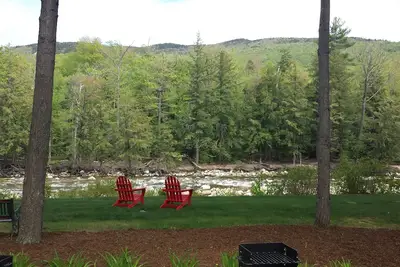 Image de Superbe maison de ville 3br, 3ba sur la rivière Pemi - Superbes vues!