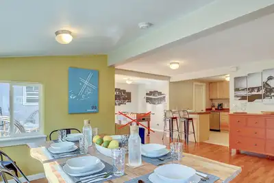 Image de Marchez vers le centre-ville depuis une maison fraîchement rénovée